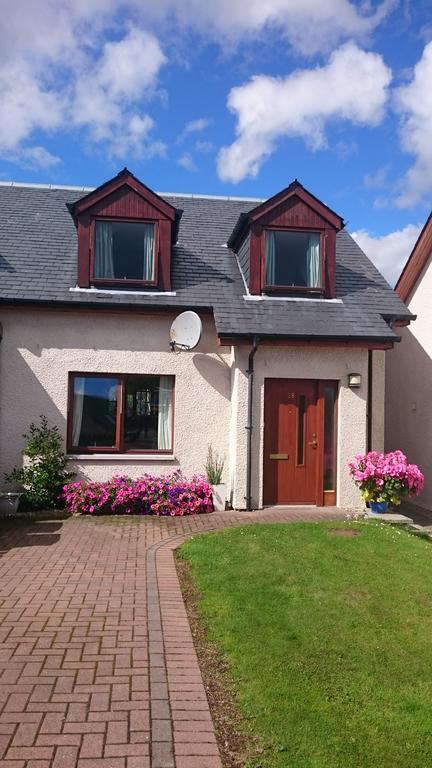Holiday House Kinveachy Aviemore Ngoại thất bức ảnh