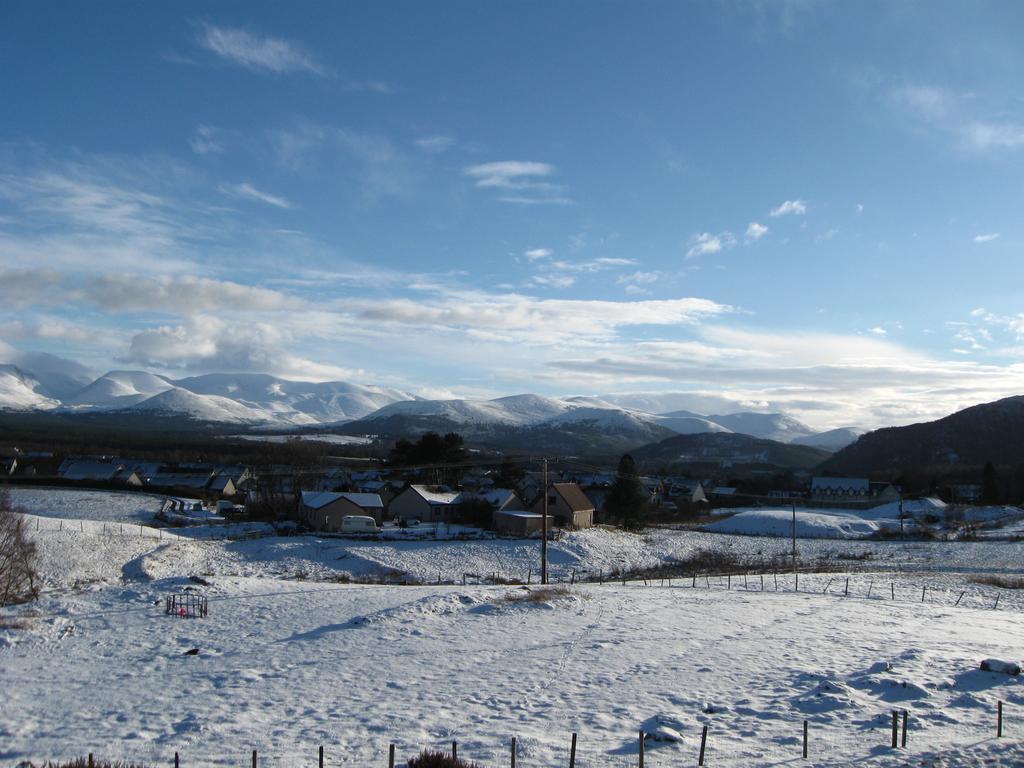 Holiday House Kinveachy Aviemore Ngoại thất bức ảnh